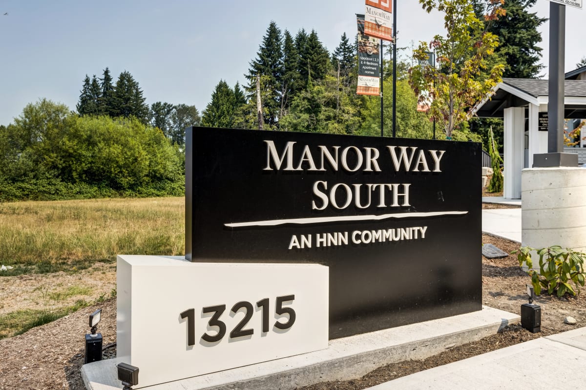 South Everett, WA Apartments Manor Way Photos